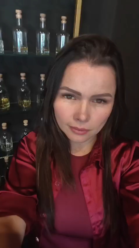 Lizz from Colombia in a FreeChatNow video chat